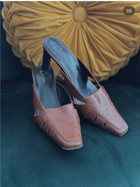 Vintage 80’s Brown Leather Slingback Mid Heels